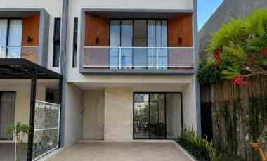 Rumah Alma Regency Satelit Darmo New Minimalis Row 3 Mobil
