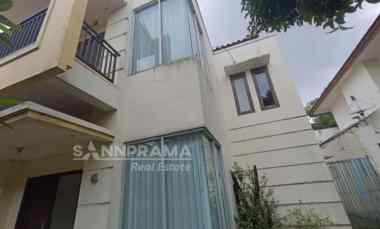 Rumah Second di Telaga Golf Sawangan dengan Tanah Luas dan Row Jalan Y