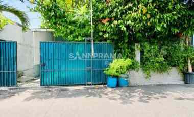 dijual rumah second 1 5lantai