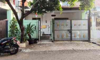 dijual rumah secondary dalam komplek akses jalan lebar