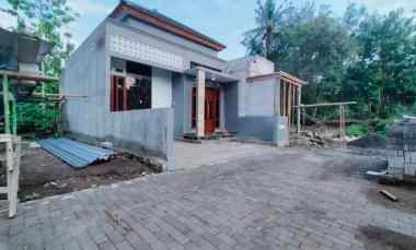 Rumah Cantik di dekat Studio Alam Gamplong Sedayu, Bantul