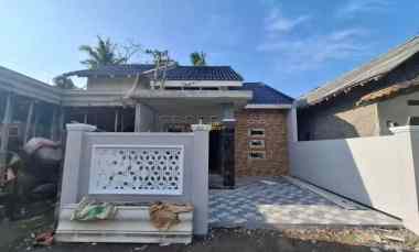 Rumah Siap Huni, dekat Pasar Sidorejo Baru di Selomartani