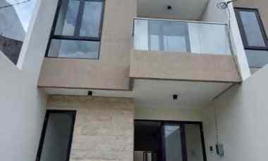 dijual rumah semampir