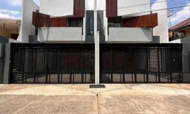 Dijual Rumah Semi Furnish di Pondok Bambu