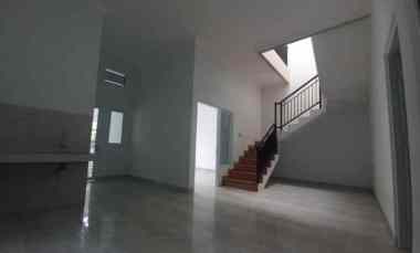 Rumah Minimalis Siap Huni Modern Semolowaru Bebas Banjir