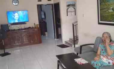 Rumah Semolowaru dekat Univ Untag Area Padat Surabaya Timur