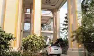 Rumah Mewah Serdam 2 Lantai. Harga 5.5M. Bulan Desember 2023