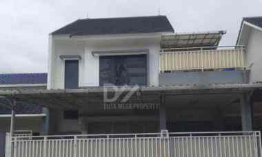 Dijual Rumah Dua Lantai di Serpong Park, Tangerang Selatan