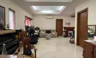 dijual rumah setiabudi