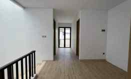 Gress Rumah Kolam Renang Setiabudi Regency dekat Pondok Hijau Band