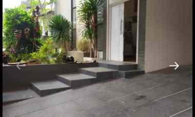 Rumah Dijual di Setraduta