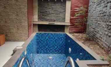 Jual Rumah Ada Private Pool Kolam Renang Tanah Luas Murah di Setraduta