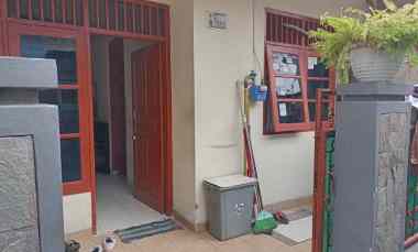 Rumah Dijual di Jl komodo Beji Depok
