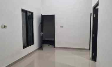 Dijual Rumah Siap Huni dekat Univ. Mercu Buana