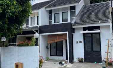 Rumah Dijual di Green Hills