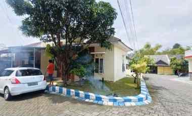Dijual Rumah Siap Huni Posisi Hook Lokasi Saxophone