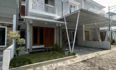 Rumah Mewah hanya 7 menit ke Rs Pku Gamping di Sidoarum Godean Sleman