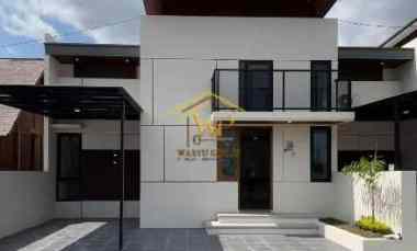 Rumah Modern Kontenporer Mezzanine di Godean dalam Perumahan