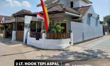 Rumah 2 Lantai Hook Tepi Aspal, di jl Godean km 7,5, Jogja