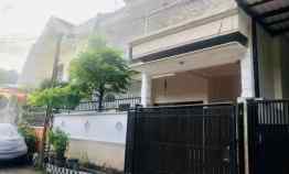 Rumah Darmo Permai 2 Lantai dekat Raya HR Muhammad, Graha Famili