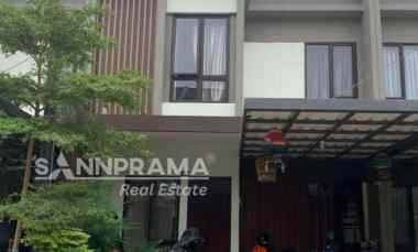 Rumah 2 Lantai dalam Cluster Kota Sutera Tangerang Rhul