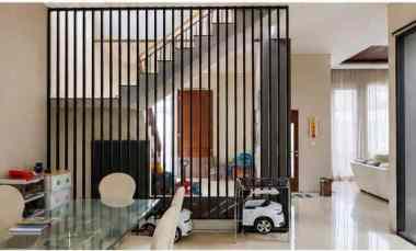 dijual rumah singgasana pradana