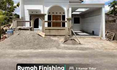 Rumah Proses Finishing Klasik Modern dekat Bandara Adisucipto Yogyakar