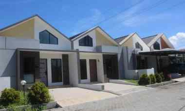 Rumah di Soekarno Hatta Kota Bandung Strategis Bebas Banjir