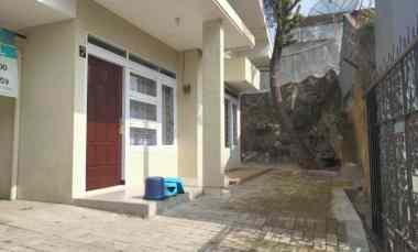 dijual rumah songgoriti