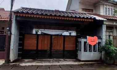 Rumah 2,5 Lantai Besar dan Luas dekat Setu Babakan Jagakarsa Jak Sel