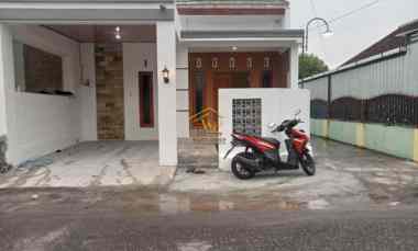 Dijual Rumah Murah Jogja, Posisi Hook, dekat Kids Fun Park