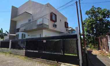 Dijual Rumah Posisi Hook di Srondol Wetan Banyumanik Semarang