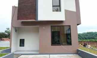 Rumah Bernuansa Villa di Sukahati Cibinong dekat Sta. Bojonggede