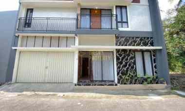 Rumah Kontemporer Modern di Ngaglik Shm Budget Under 1 Milyar