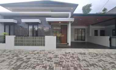 Rumah Baru, Siap Huni, Timur Jalan Kaliurang km 13 di Ngaglik