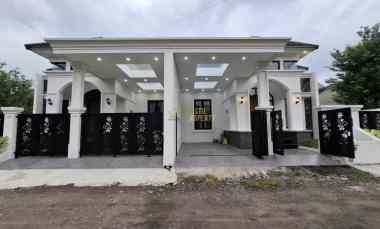 Rumah Klasik Cantik di Ngaglik, dekat Jalan Besi Jangkang