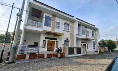 Rumah Siap Huni, Tipe Besar Harga Murah dekat Kampus Uii Ngaglik