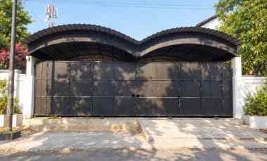Rumah Sukomanunggal Jaya Hitung Tanah Row Jalan 2.5 Mobil