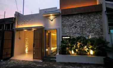 Rumah Konsep Villa Bali Full Furnished Lokasi Strategis