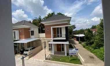 Rumah Siap Huni 2 Lantai Type 110/109m2 di Sleman Prambanan 400 meter