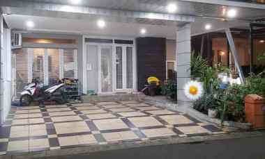 Dijual Rumah Cantik Full Renovasi di Summarecon Bekasi Cluster Maple