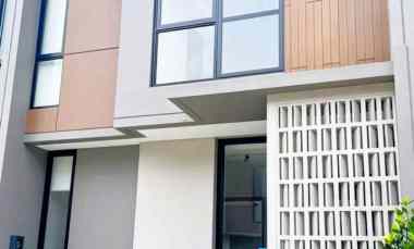 Dijual Rumah Siap Huni di Summarecon Crown Gading Renovasi Total S