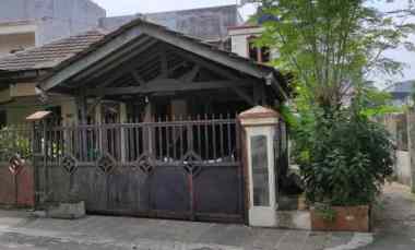 Dijual Cepat Rumah Hook 1,5 Lt, Bagus, Bebas Banjir, Row 2 Mobil, Sunt