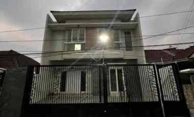 Rumah Baru Gress Sutorejo Prima dekat Universitas Widya Kartika