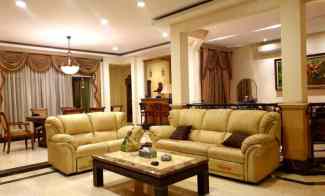 Dijual Cepat Rumah LUX Semi Furnish di Taman Kebon Jeruk Intercon NEGO