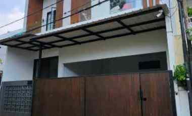 dijual rumah taman meruya ilir
