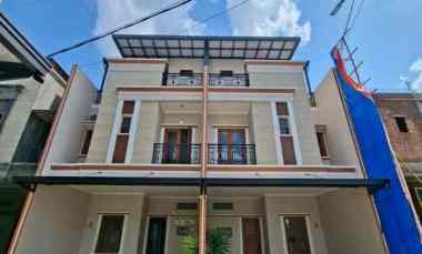 Rumah Dijual di Taman Mini