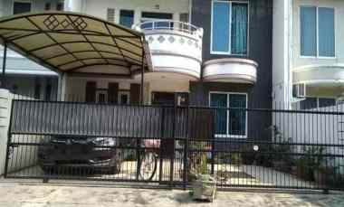 Dijual Rumah Cantik Lokasi Bagus Harga Terbaik di Taman Modern