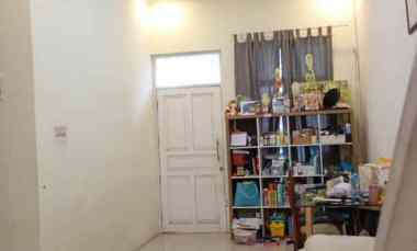 Murah Dijual Rumah Rapih Luas 104 Siap Huni di Taman Modern