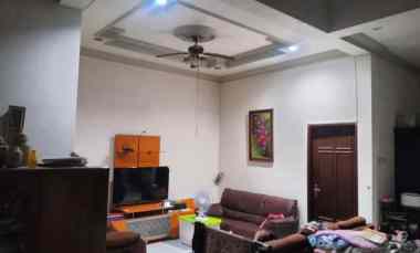 Rumah Siap Huni 10X25 di Boulevard Taman Pondok Indah, Wiyung